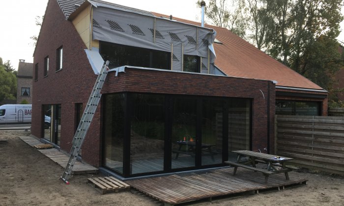 Plaatsing buitenschrijnwerk en beglazing